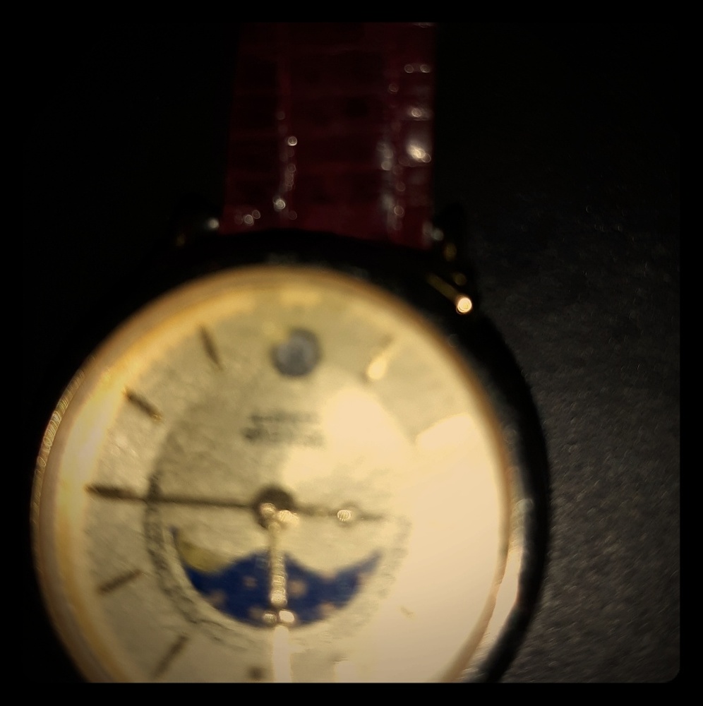 Vintage Geneva quartz watch